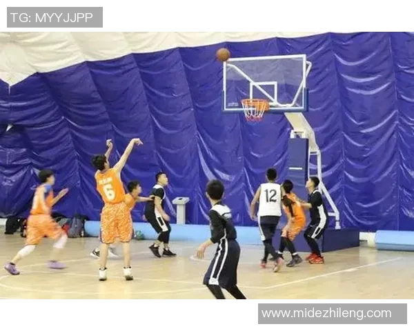 李根：从篮球场上的拼搏者到生活中的追梦人，探索他的成长与坚持之路