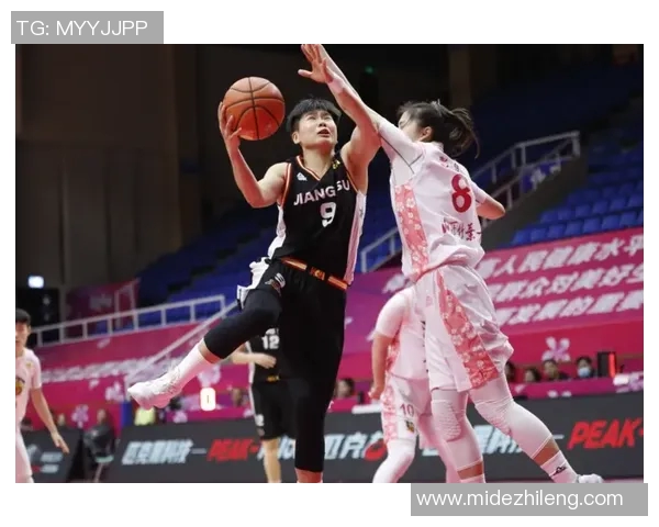 上海羽毛球队在锦标赛积分榜上以89分稳居第一名展现强劲实力 上海羽毛球队在锦标赛积分榜上以89分稳居第一名展现强劲实力